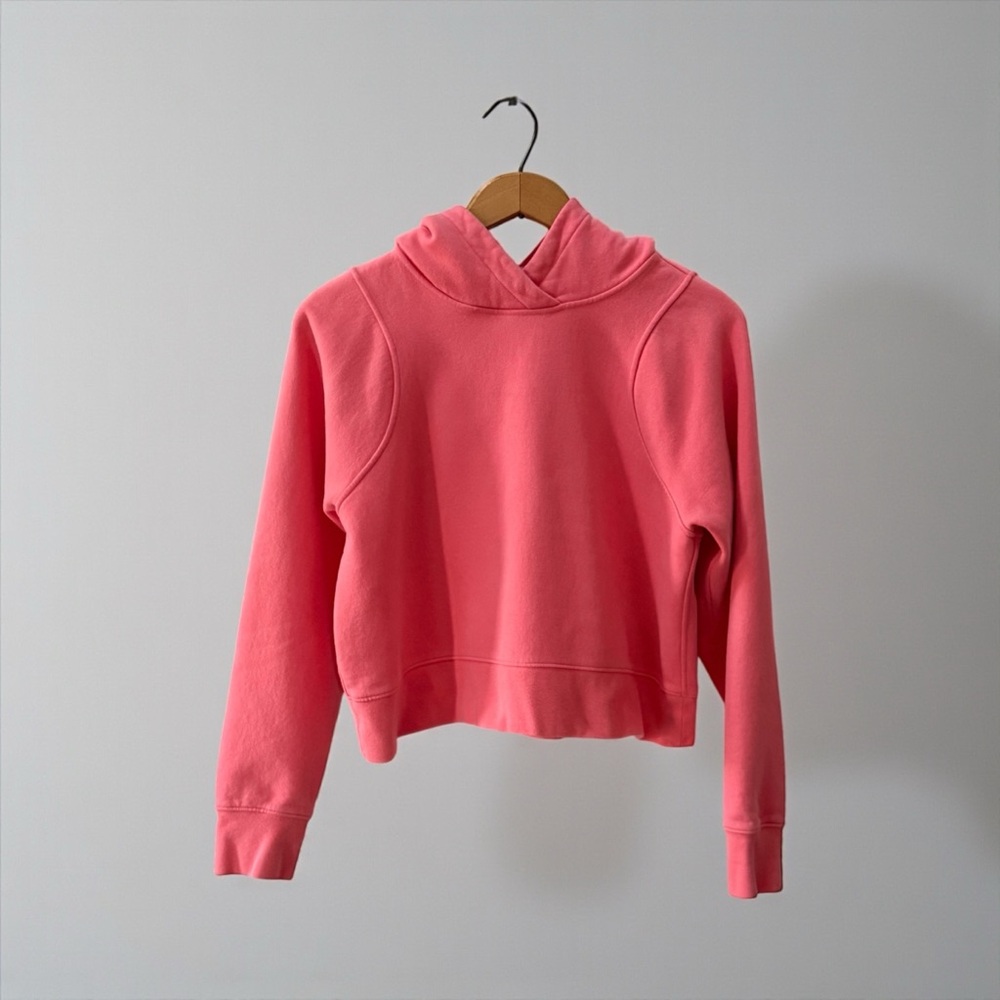 Lululemon Women’s Cropped Hoodie in Coral! Size 10! - Picture 2 of 5